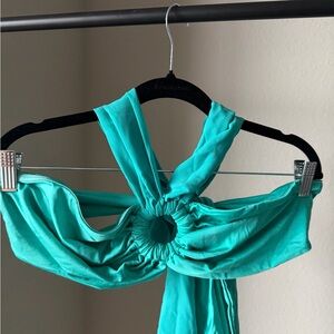 Stylish Teal Halter Top with Ring Accent